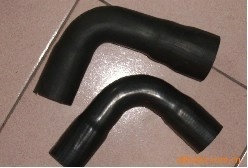 出口汽車水管、支架及防塵套 河北永康過濾器科技的專業橡膠解決方案